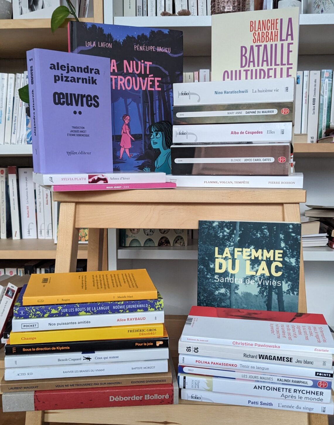 En sortir 26 en 2026 - Pile de livres à lire