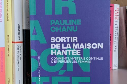 Couverture de "Sortir de la maison hantée"